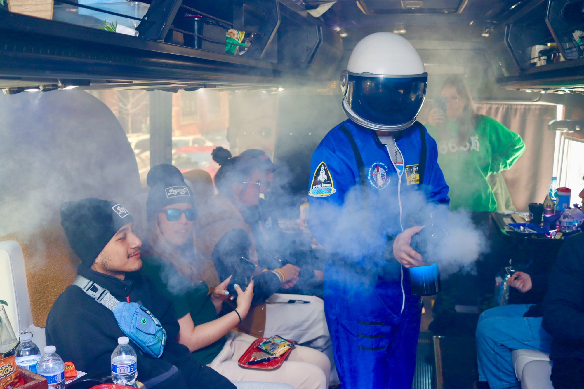 Cookies Chicago x SESH Bus — photo 16