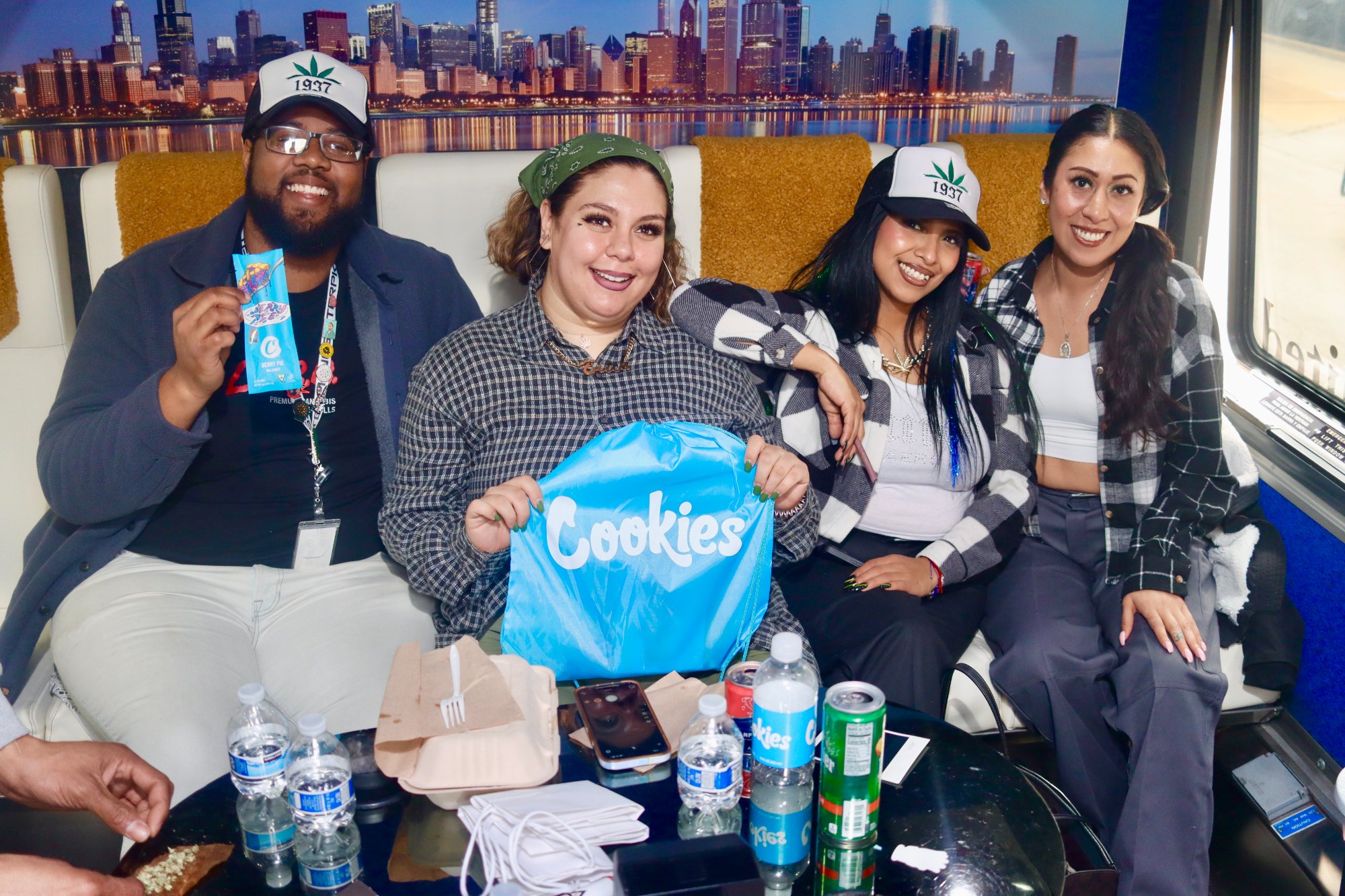 Cookies Chicago x SESH Bus — photo 11