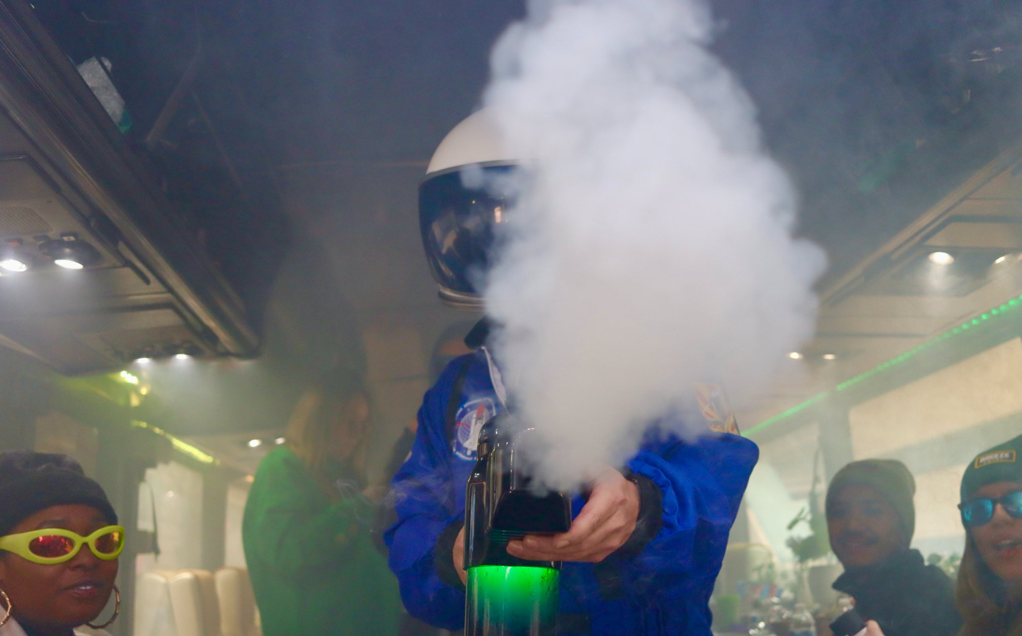 Cookies Chicago x SESH Bus — photo 14